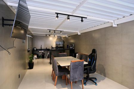 Apartamento à venda com 136m², 2 quartos e 1 vaga Apartamento à venda com 136m², 2 quartos e 1 vagaEspaço Gourmet