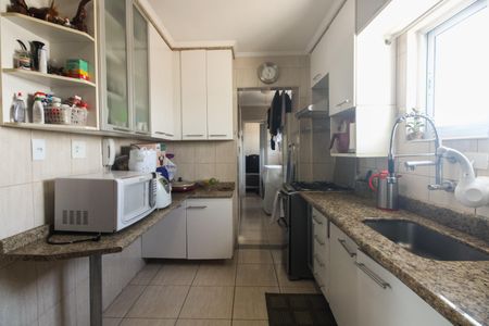 Apartamento à venda com 80m², 2 quartos e 3 vagasCozinha 