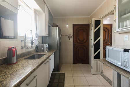 Apartamento à venda com 80m², 2 quartos e 3 vagasCozinha 