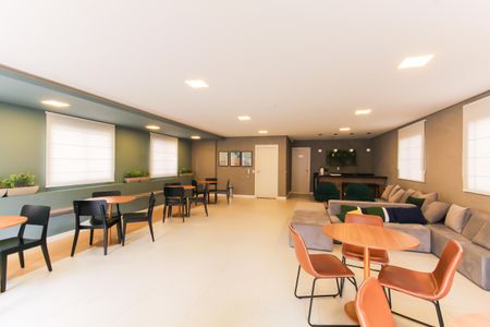 Apartamento para alugar com 35m², 2 quartos e sem vaga Apartamento para alugar com 35m², 2 quartos e sem vagaÁrea comum - Salão de festas