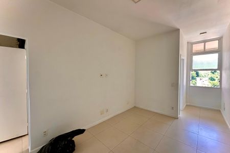 Apartamento à venda com 67m², 2 quartos e sem vaga