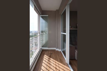 Apartamento à venda com 48m², 2 quartos e 1 vaga Apartamento à venda com 48m², 2 quartos e 1 vagaVaranda