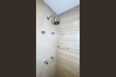Apartamento à venda com 28m², 1 quarto e sem vaga Apartamento à venda com 28m², 1 quarto e sem vagaBanheiro da Suíte