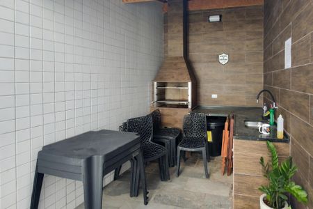 Apartamento para alugar com 70m², 2 quartos e sem vagaÁrea comum - Churrasqueira