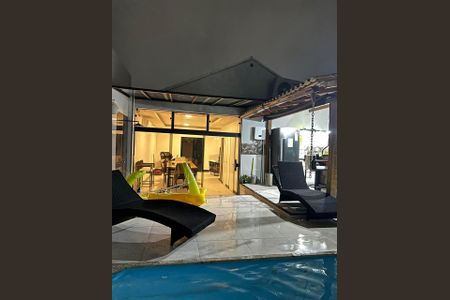 Casa para alugar com 240m², 3 quartos e 2 vagas Casa para alugar com 240m², 3 quartos e 2 vagasÁrea externa