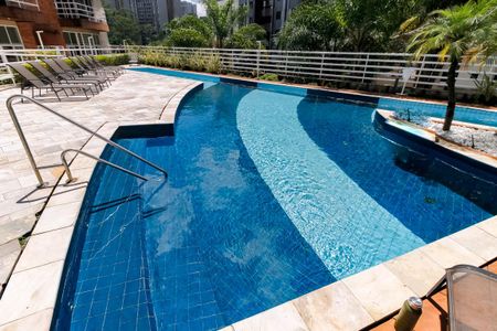 Apartamento para alugar com 49m², 1 quarto e 2 vagasÁrea comum - Piscina