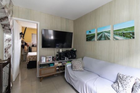 Sala de apartamento para alugar com 1 quarto, 60m² em Conjunto Residencial José Bonifácio, São Paulo