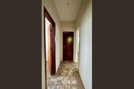 Casa à venda com 275m², 3 quartos e 3 vagas Casa à venda com 275m², 3 quartos e 3 vagasCorredor