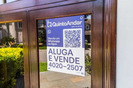 Casa de condomínio à venda com 420m², 3 quartos e 6 vagasVista da Rua