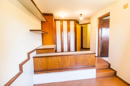 Casa de condomínio à venda com 420m², 3 quartos e 6 vagasSuíte 2