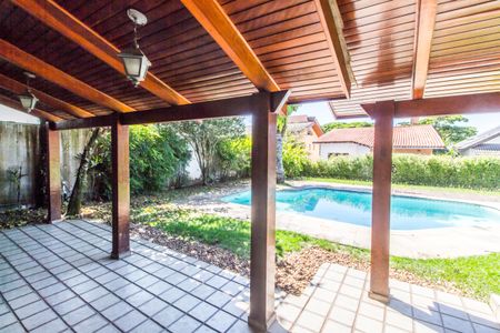 Casa de condomínio à venda com 420m², 3 quartos e 6 vagasVista da Sala