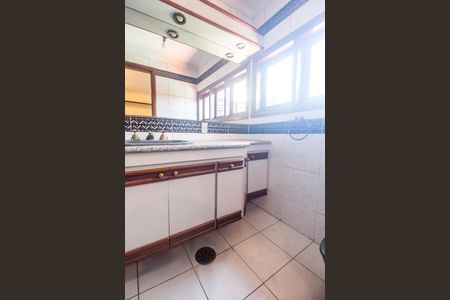 Casa de condomínio à venda com 420m², 3 quartos e 6 vagasBanheiro da Suíte