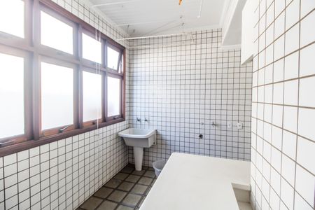 Casa de condomínio à venda com 420m², 3 quartos e 6 vagasÁrea de Serviço