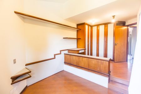 Casa de condomínio à venda com 420m², 3 quartos e 6 vagasSuíte 2