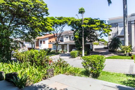 Casa de condomínio à venda com 420m², 3 quartos e 6 vagasVista da Sala