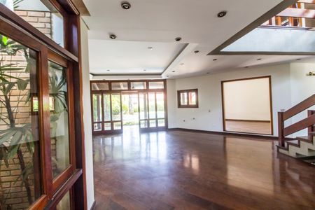 Casa de condomínio à venda com 420m², 3 quartos e 6 vagasSala 