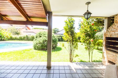 Casa de condomínio à venda com 420m², 3 quartos e 6 vagasVista