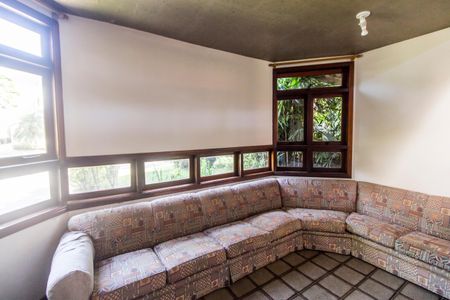 Casa de condomínio à venda com 420m², 3 quartos e 6 vagasSala 