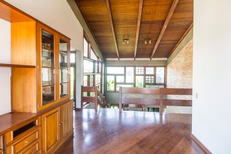 Casa de condomínio à venda com 420m², 3 quartos e 6 vagasSala 