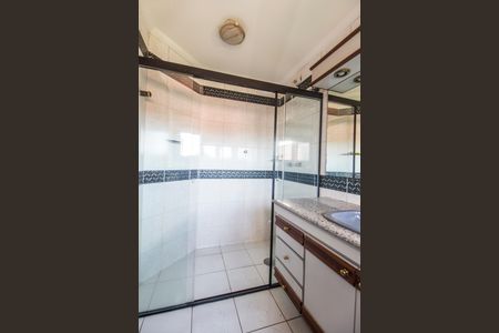 Casa de condomínio à venda com 420m², 3 quartos e 6 vagasBanheiro da Suíte