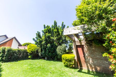 Casa de condomínio à venda com 420m², 3 quartos e 6 vagasQuintal