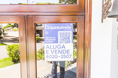 Casa de condomínio à venda com 420m², 3 quartos e 6 vagasVista da Rua