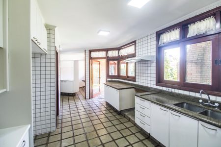 Casa de condomínio à venda com 420m², 3 quartos e 6 vagasÁrea de Serviço