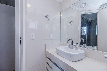 Apartamento à venda com 89m², 3 quartos e 2 vagasbanheiro na suíte_2