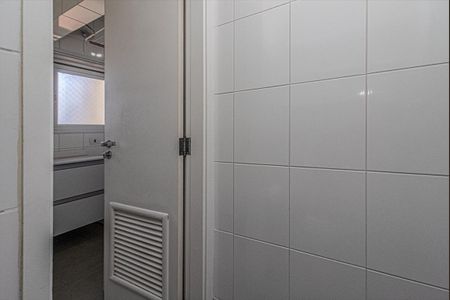 Apartamento à venda com 89m², 3 quartos e 2 vagasbanheiro na área de serviço_4