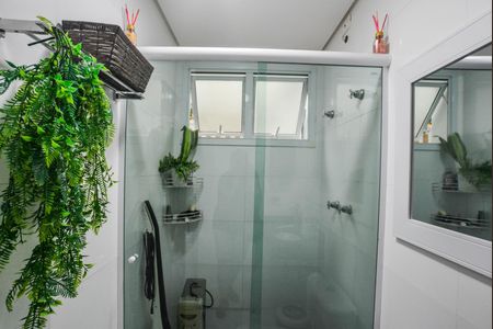 Apartamento à venda com 74m², 2 quartos e 1 vaga Apartamento à venda com 74m², 2 quartos e 1 vagaBanheiro Social