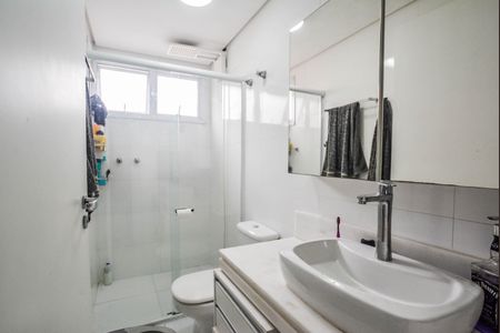 Apartamento à venda com 74m², 2 quartos e 1 vaga Apartamento à venda com 74m², 2 quartos e 1 vagaBanheiro da Suíte
