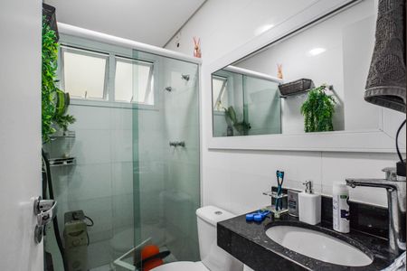 Apartamento à venda com 74m², 2 quartos e 1 vaga Apartamento à venda com 74m², 2 quartos e 1 vagaBanheiro Social