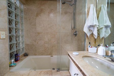 Apartamento à venda com 42m², 1 quarto e 1 vagaBanheiro