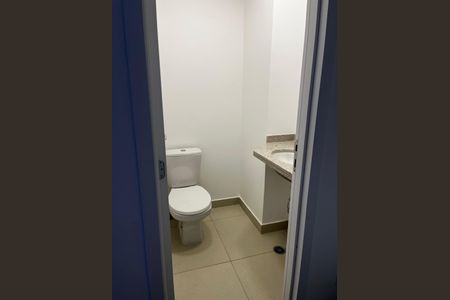 Banheiro de kitnet/studio à venda com 1 quarto, 39m² em Km 18, Osasco