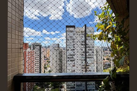 Apartamento para alugar com 225m², 3 quartos e 2 vagasSuíte