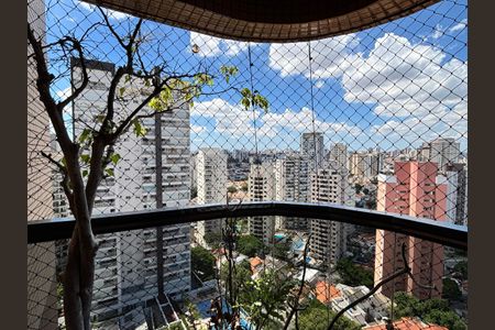 Apartamento para alugar com 225m², 3 quartos e 2 vagasQuarto 1