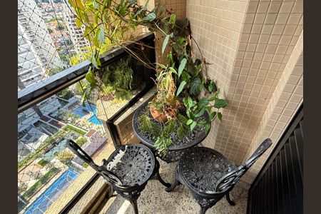 Apartamento para alugar com 225m², 3 quartos e 2 vagasSuíte