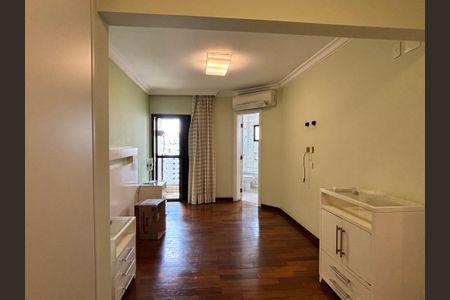 Apartamento para alugar com 225m², 3 quartos e 2 vagasSuíte