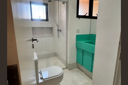 Apartamento para alugar com 225m², 3 quartos e 2 vagasBanheiro Social