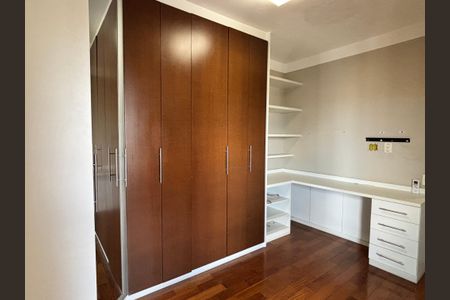 Apartamento para alugar com 225m², 3 quartos e 2 vagasQuarto 1