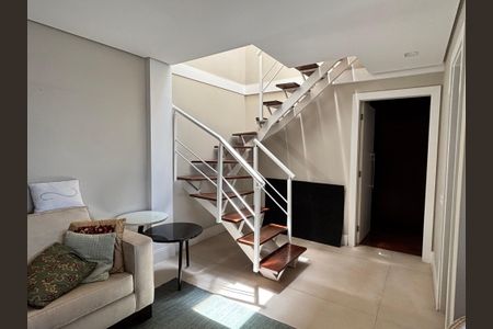 Sala de apartamento para alugar com 3 quartos, 225m² em Chácara Inglesa, São Paulo