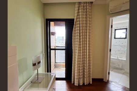 Apartamento para alugar com 225m², 3 quartos e 2 vagasSuíte