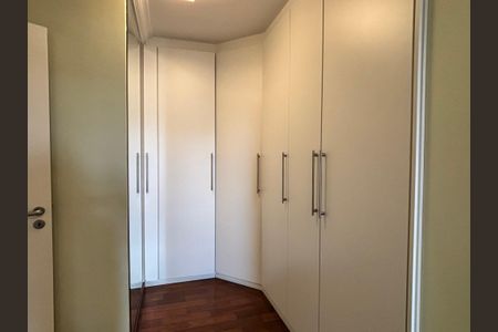 Apartamento para alugar com 225m², 3 quartos e 2 vagasSuíte