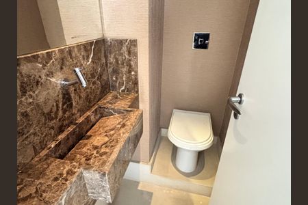 Lavabo de apartamento para alugar com 3 quartos, 225m² em Chácara Inglesa, São Paulo