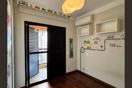 Apartamento para alugar com 225m², 3 quartos e 2 vagasQuarto 2
