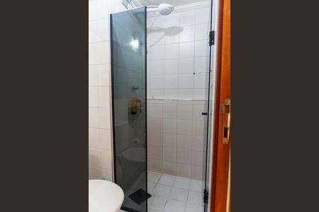 Banheiro de kitnet/studio para alugar com 1 quarto, 34m² em Jabaquara, São Paulo