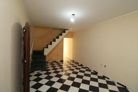 Casa para alugar com 125m², 3 quartos e 2 vagasSala