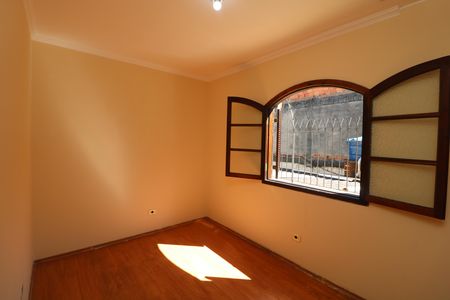 Casa para alugar com 125m², 3 quartos e 2 vagasQuarto 2