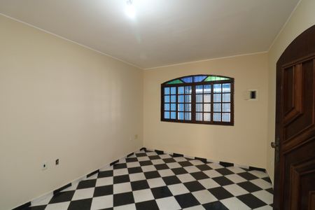 Casa para alugar com 125m², 3 quartos e 2 vagasSala