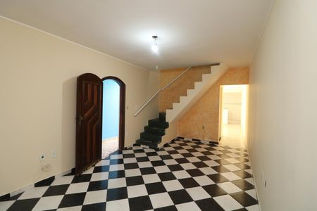 Casa para alugar com 125m², 3 quartos e 2 vagasSala